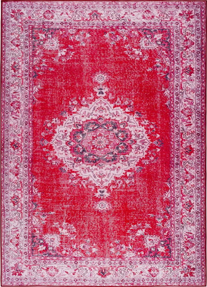 Červený koberec Universal Persia Red Bright