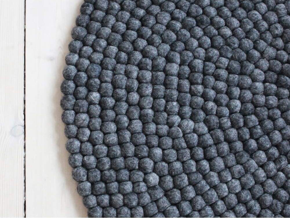 Antracitový kuličkový vlněný koberec Wooldot Ball Rugs