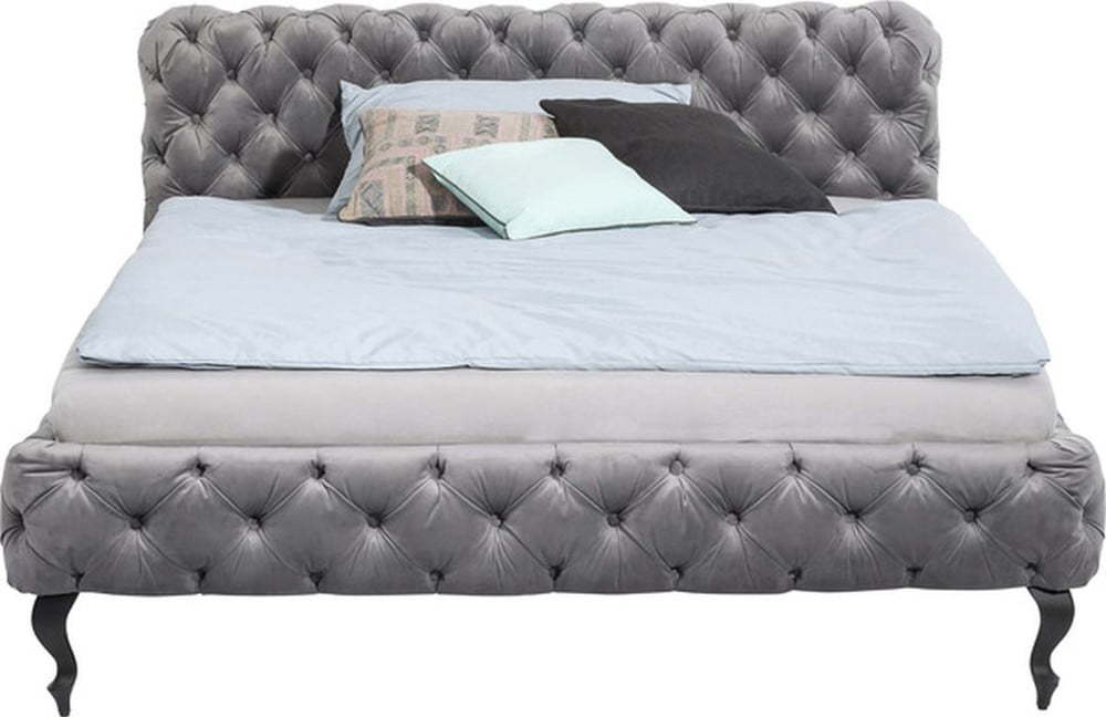 Šedá čalouněná sametová dvoulůžková postel Kare Design Desire