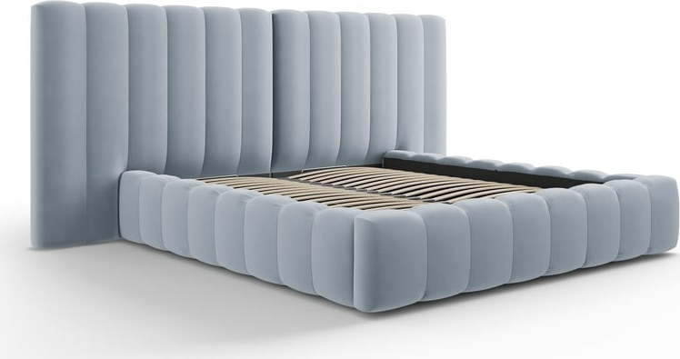 Světle modrá čalouněná dvoulůžková postel s úložným prostorem a roštem 160x200 cm Gina – Milo Casa Milo Casa