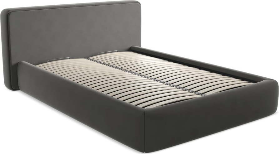 Tmavě šedá čalouněná dvoulůžková postel s úložným prostorem s roštem 180x200 cm Kiana – Makamii Makamii