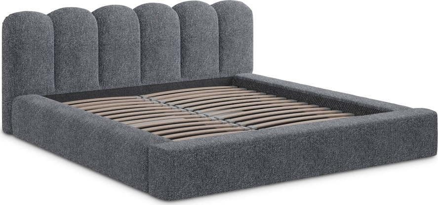 Zelená čalouněná dvoulůžková postel s úložným prostorem s roštem 160x200 cm Mano – Makamii Makamii