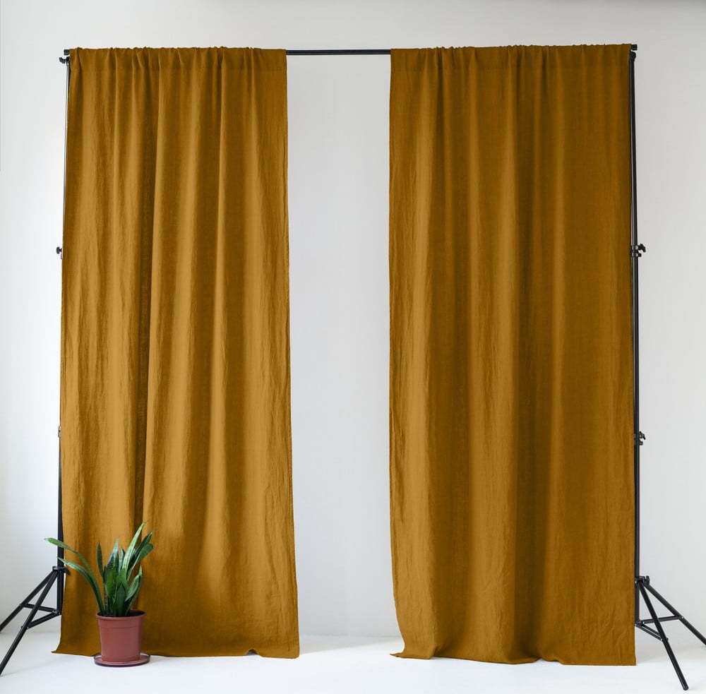 Okrově žlutý/hnědý lněný závěs 140x170 cm Bronze – Linen Tales Linen Tales