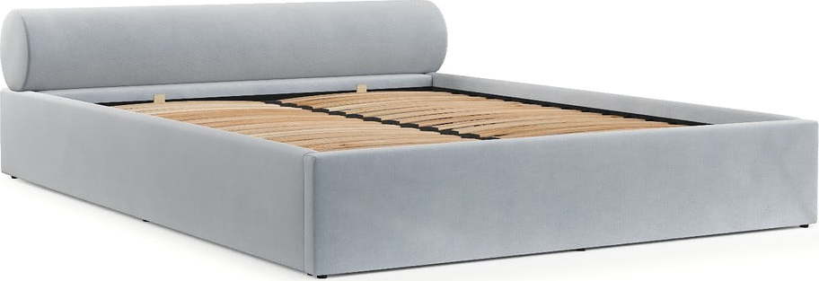Světle šedá čalouněná dvoulůžková postel s úložným prostorem s roštem 140x200 cm Solvo – Maison de Rêve Maison de Reve