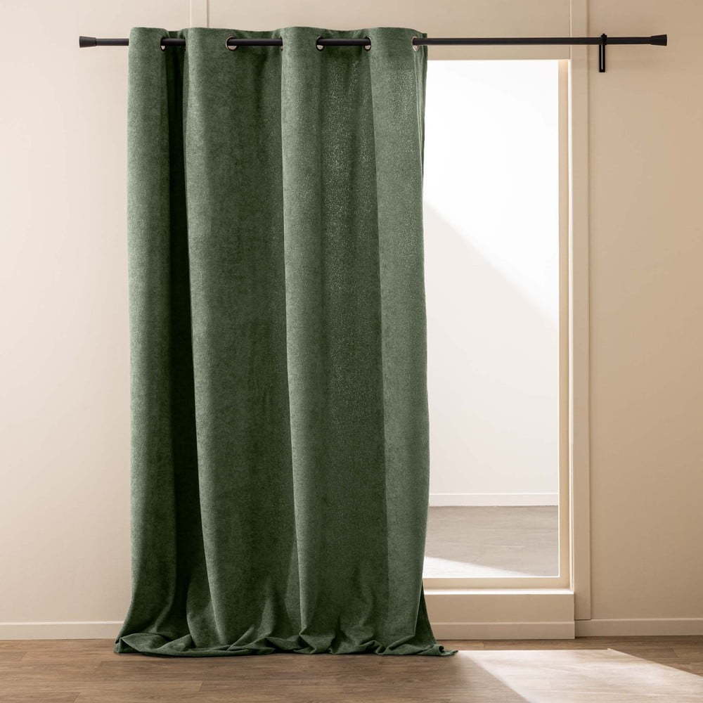 Zelený závěs z materiálu bouclé 140x260 cm Winona – douceur d'intérieur Douceur d intérieur
