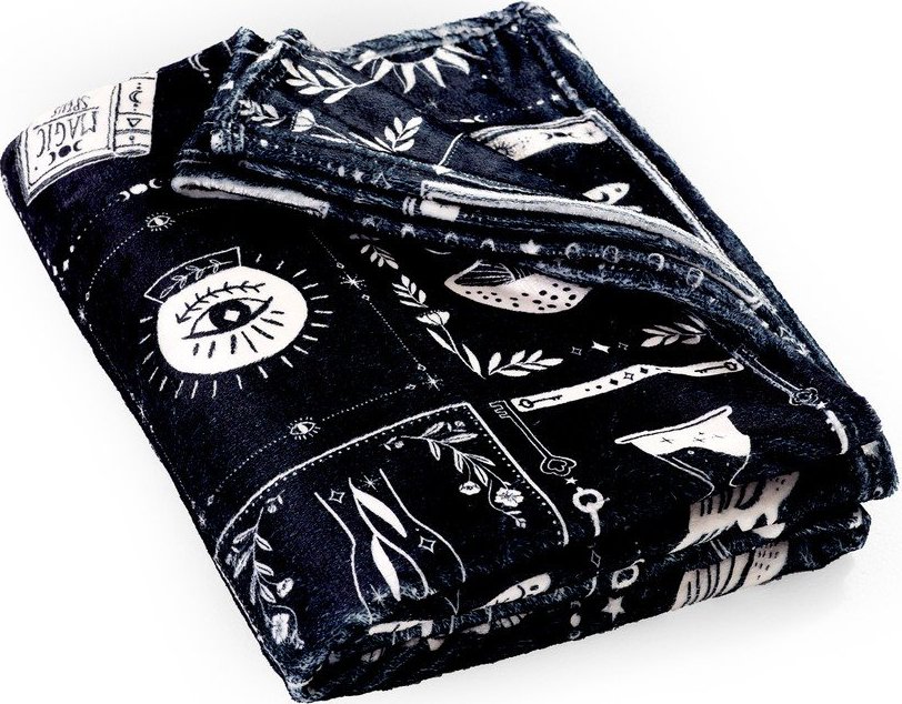Černá deka s haloweenským motivem z mikroplyše 130x170 cm Enchanted Witchcraft – Catherine Lansfield Catherine Lansfield