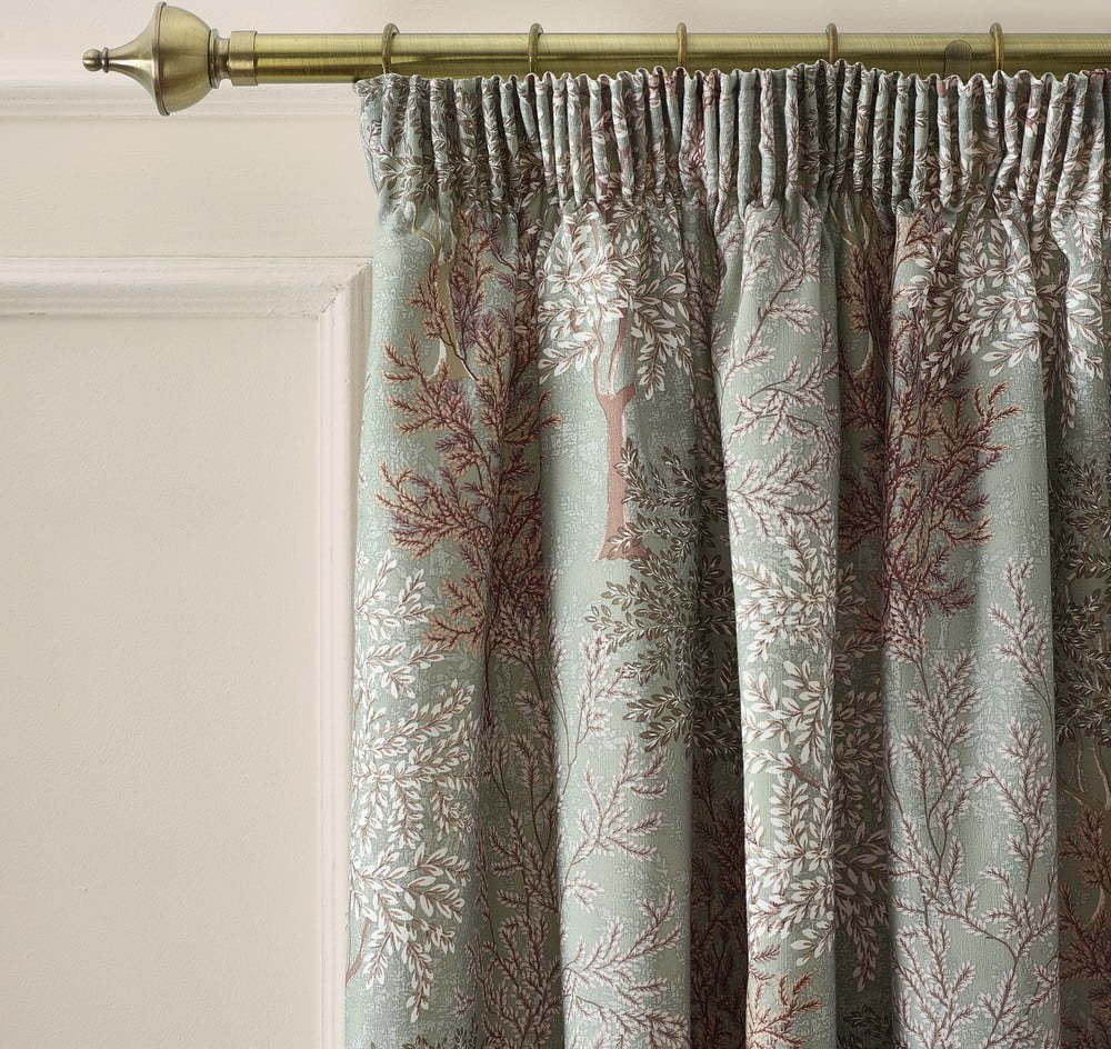 Zelené závěsy v sadě 2 ks 229x229 cm Woodland Trees – Catherine Lansfield Catherine Lansfield